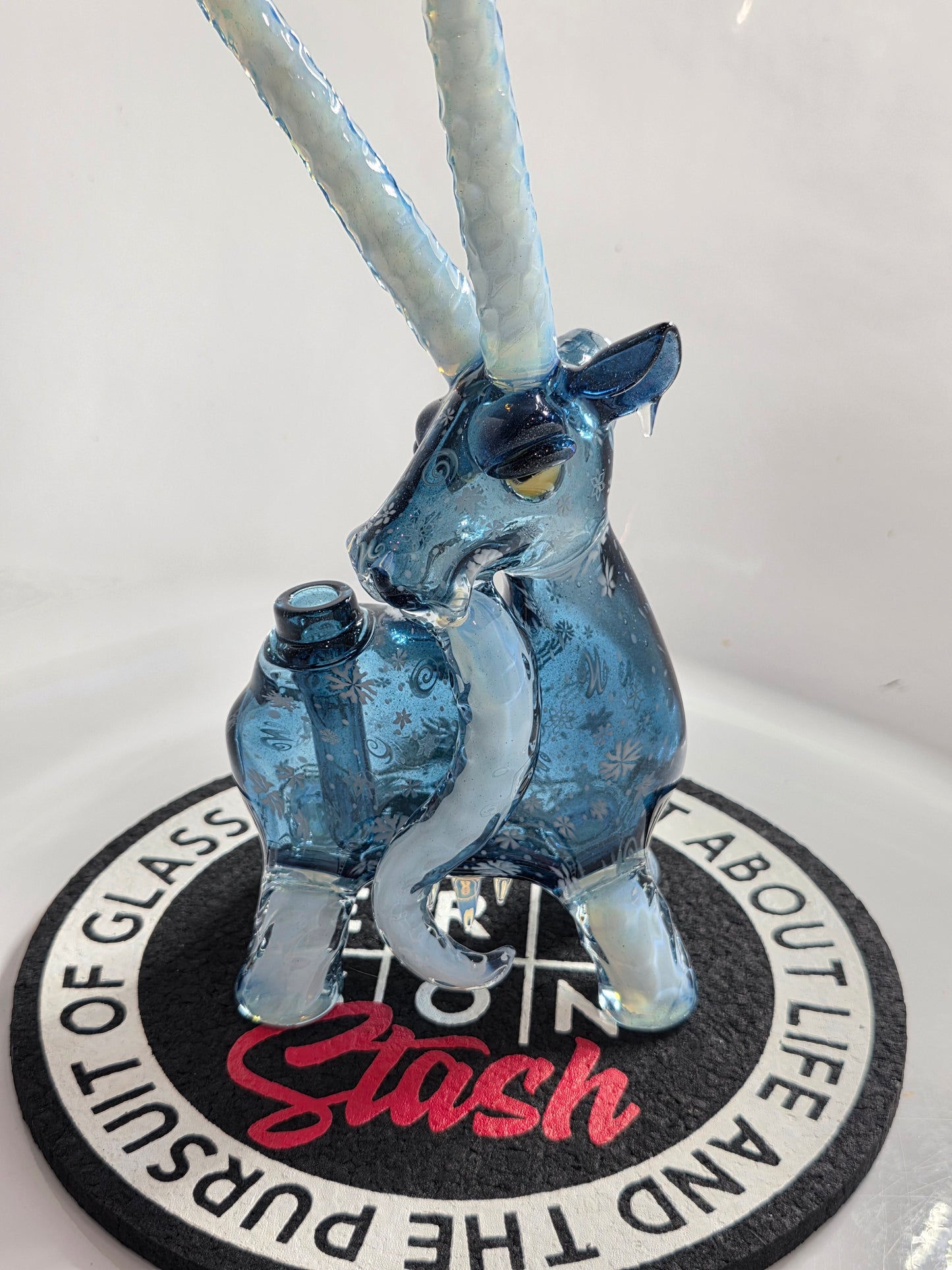 Robertson Glass Rig. Blue Goat glass rig on a white background 