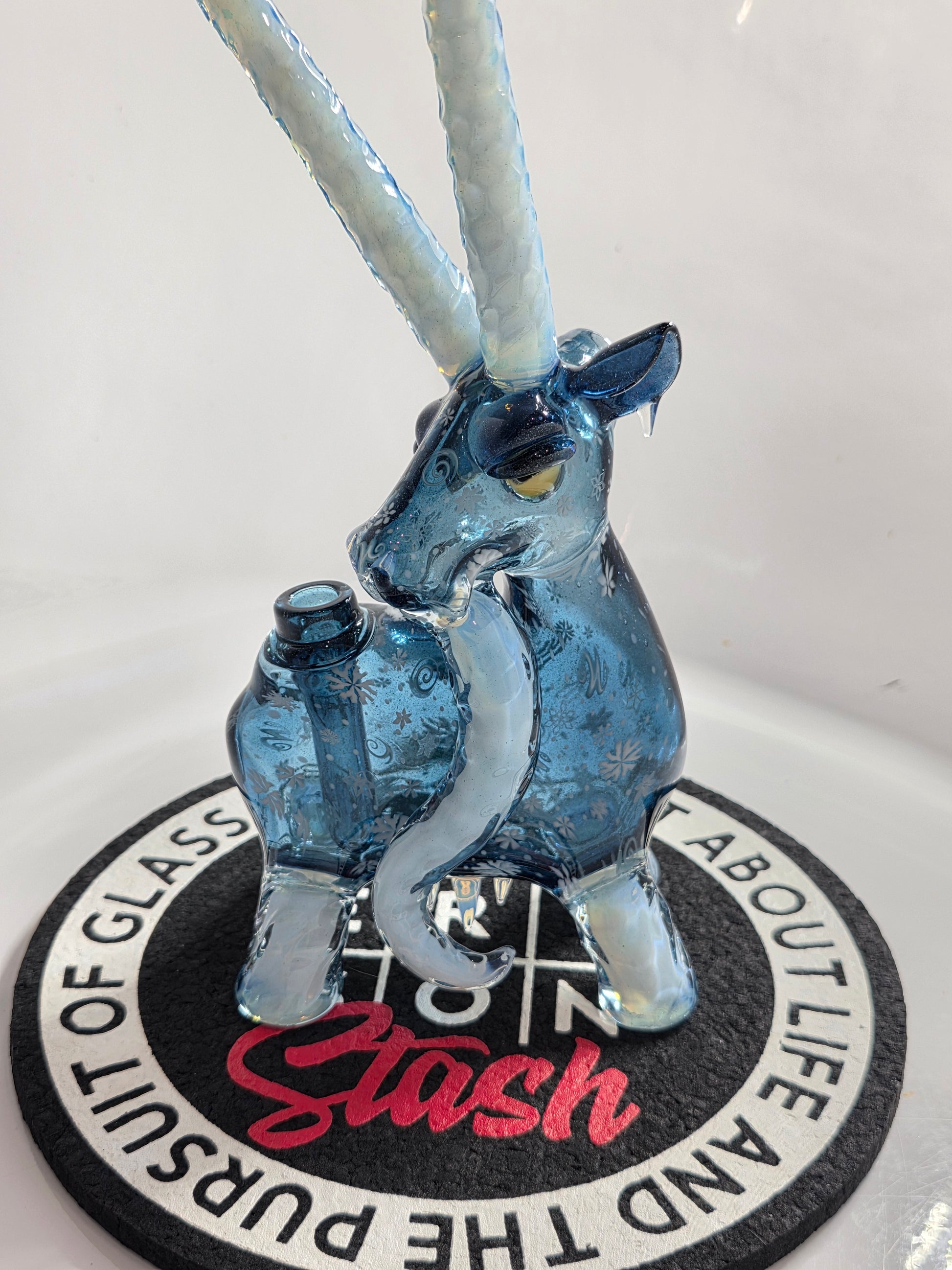 Robertson Glass Rig. Blue Goat glass rig on a white background 