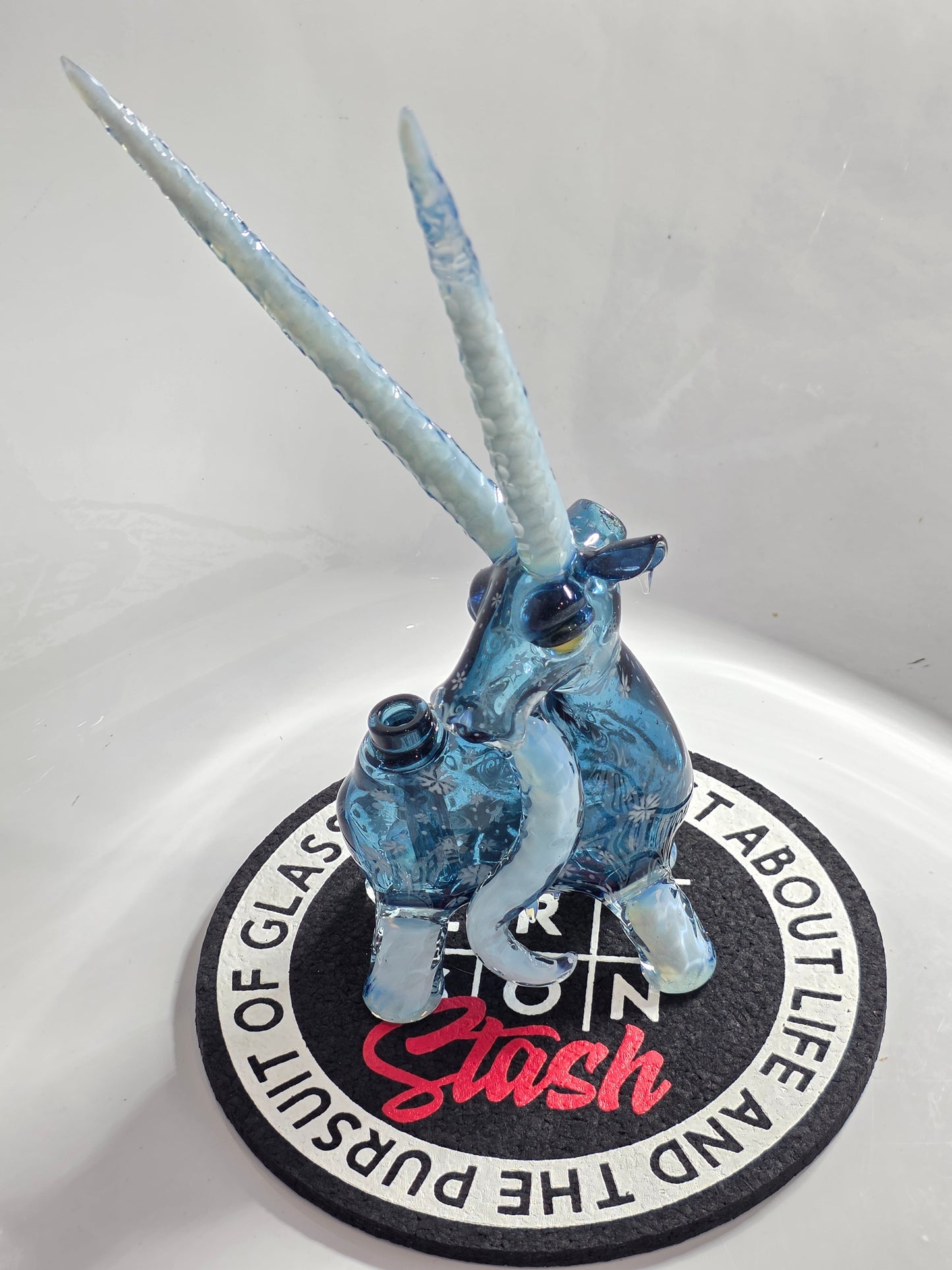 Robertson Glass Rig. Blue Goat glass rig on a white background 