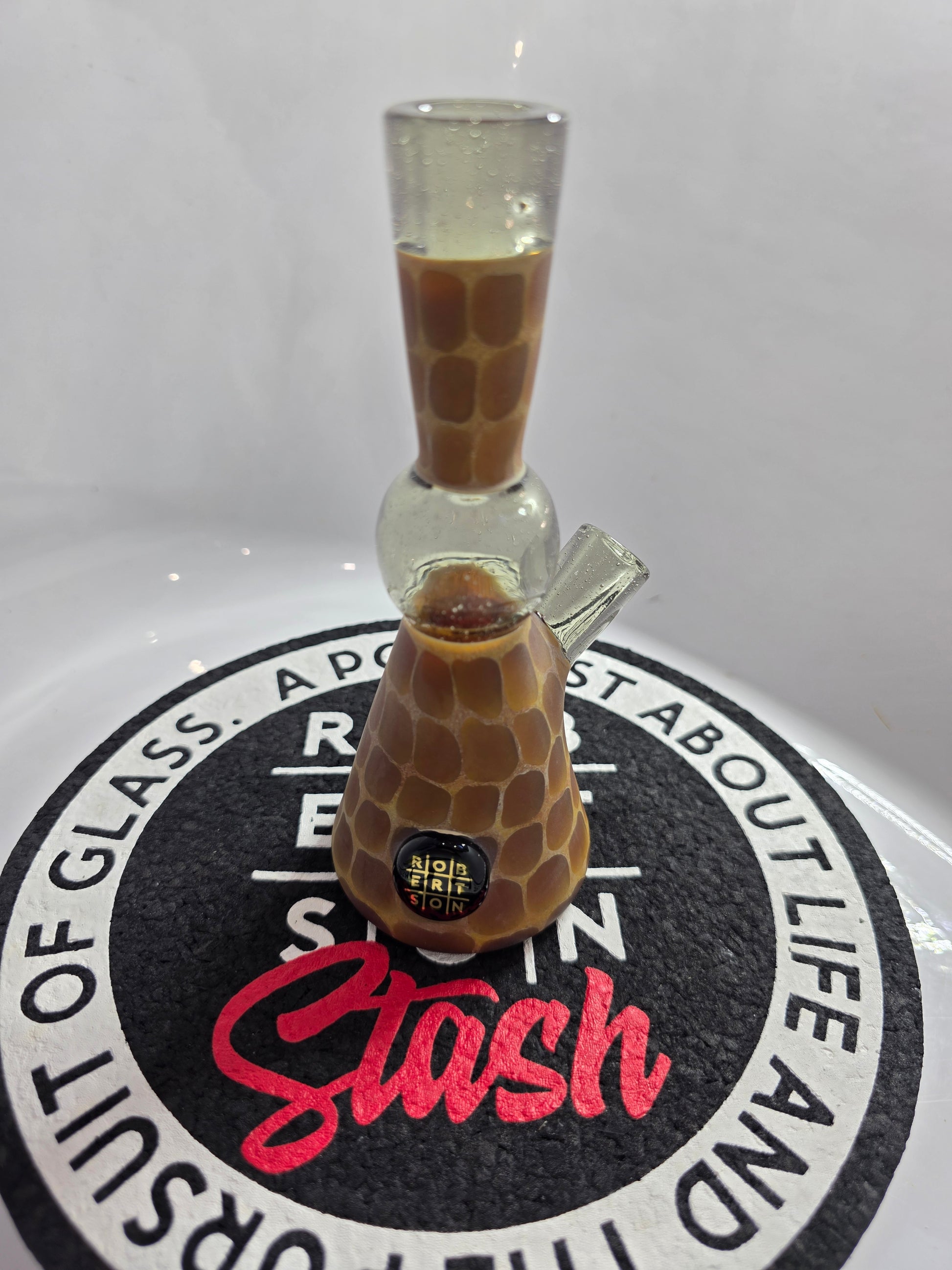 Robertson Glass Rig with a giraffe pattern design 