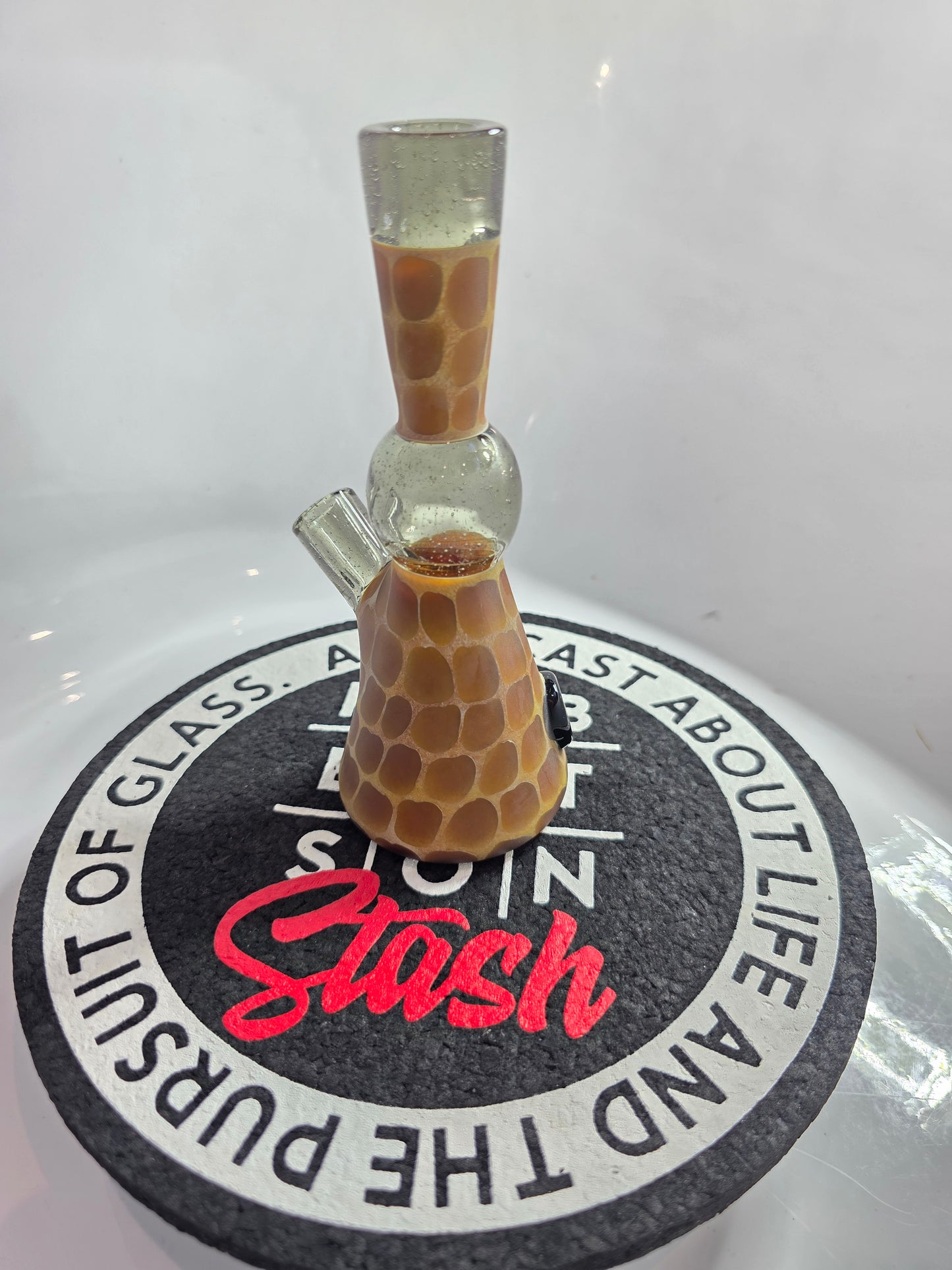 Robertson Glass Rig with a giraffe pattern design 