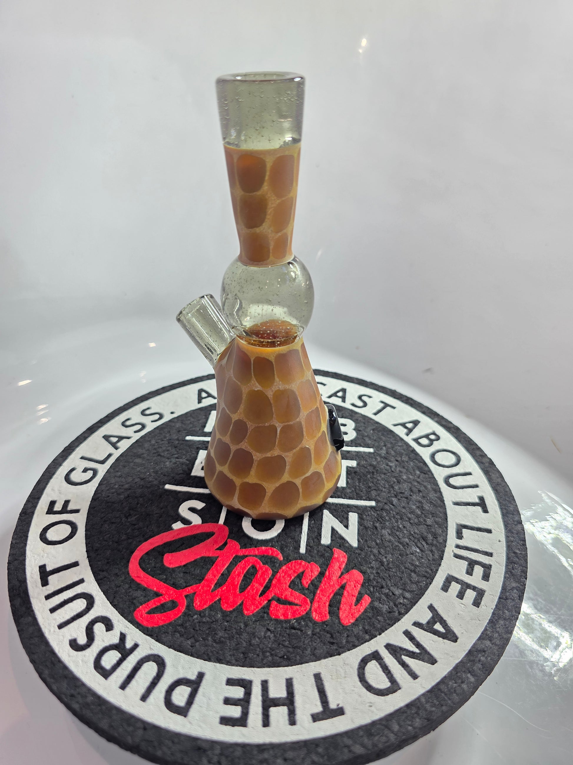 Robertson Glass Rig with a giraffe pattern design 