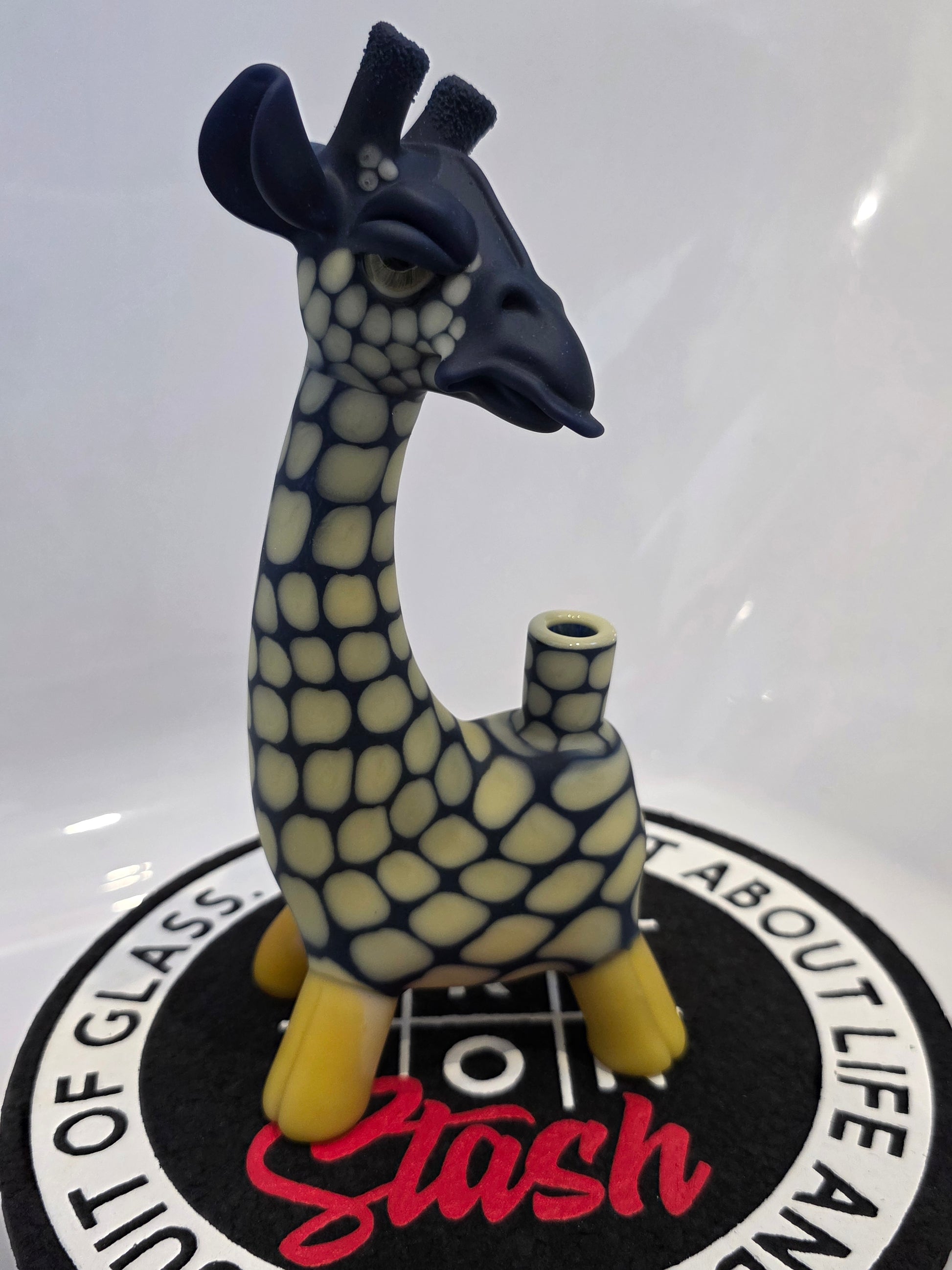 Robertson Glass Giraffe Glass Rig on a white background